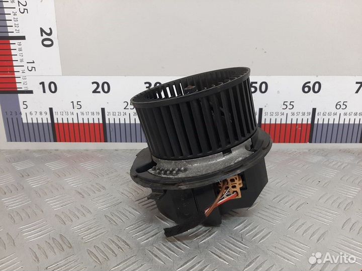 Моторчик печки Volkswagen Golf Plus 2005