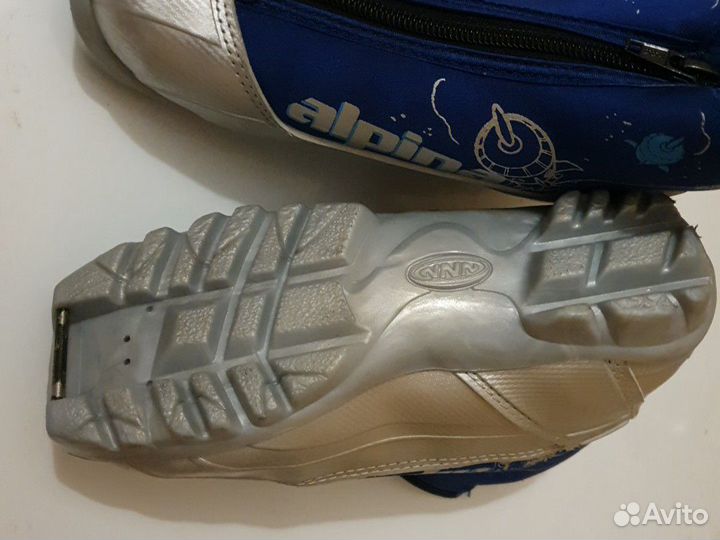 Лыжные ботинки