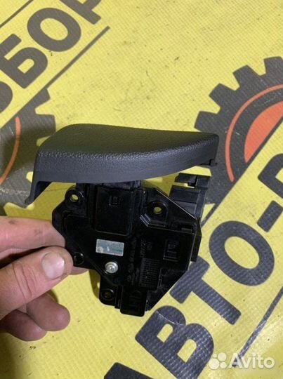 Кнопка бардачка Kia Сeed JD 2012-2015