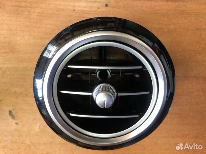 Дефлектор торпедо боковой Mercedes W213 E200