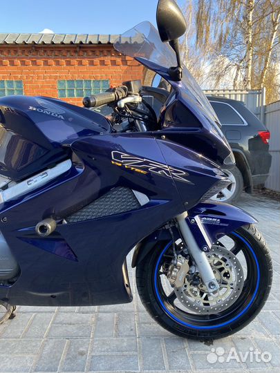 Honda VFR 800 V4 vtec