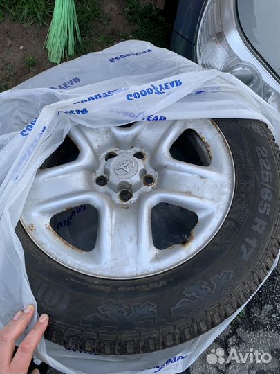 Continental ContiVikingContact 5 225/65 R17