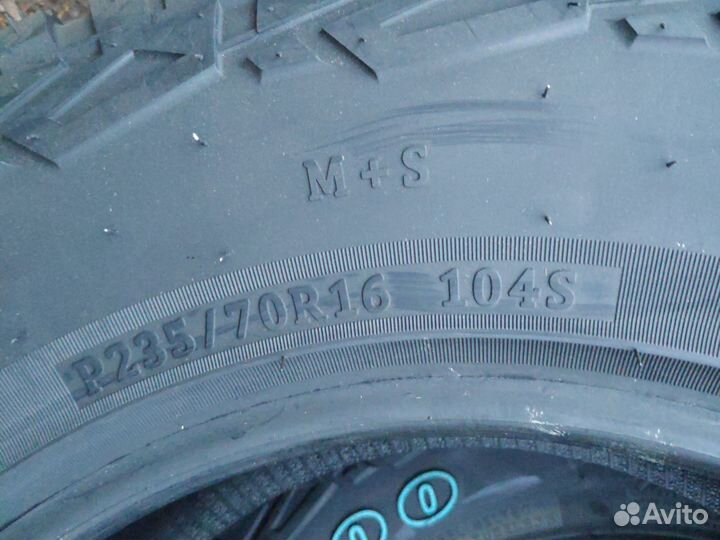 Comforser CF1100 235/70 R16