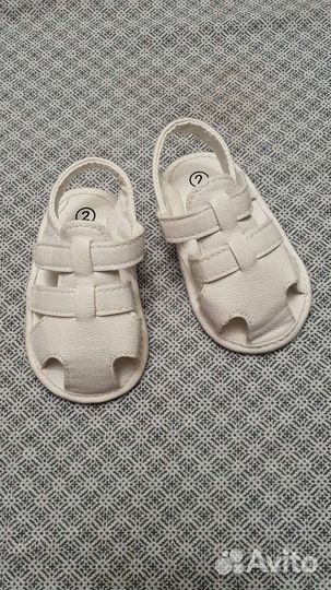 3 пары обуви для малыша