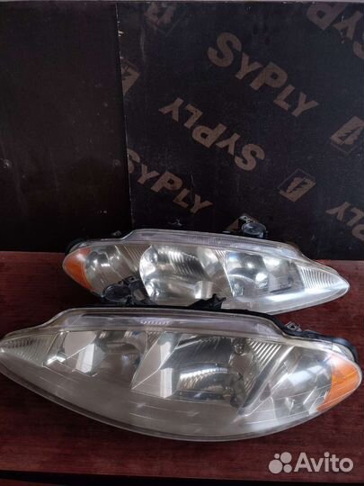 Передние фары Додж intrepid 2