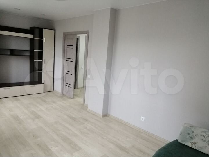 2-к. квартира, 61 м², 4/9 эт.
