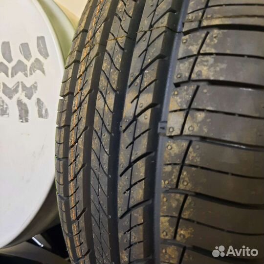 Hankook Dynapro HP2 RA33 225/60 R17 99H