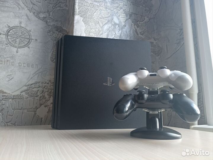 Sony playstation 4 pro 1tb + джостики