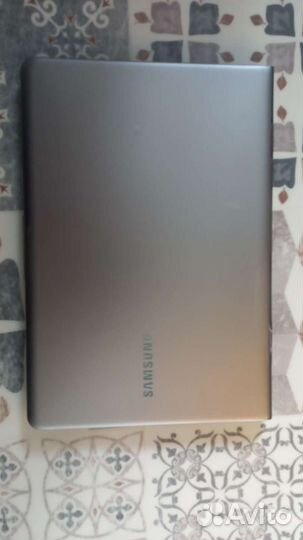 Samsung np530u3b