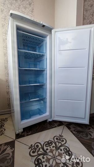 Морозильная камера бирюса 114