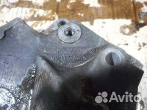 Кронштейн двигателя передний Ford Mondeo II 1996