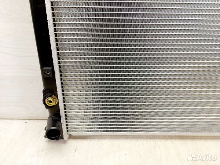 Радиатор охлаждения Cadillac CTS 2. 2007-2014