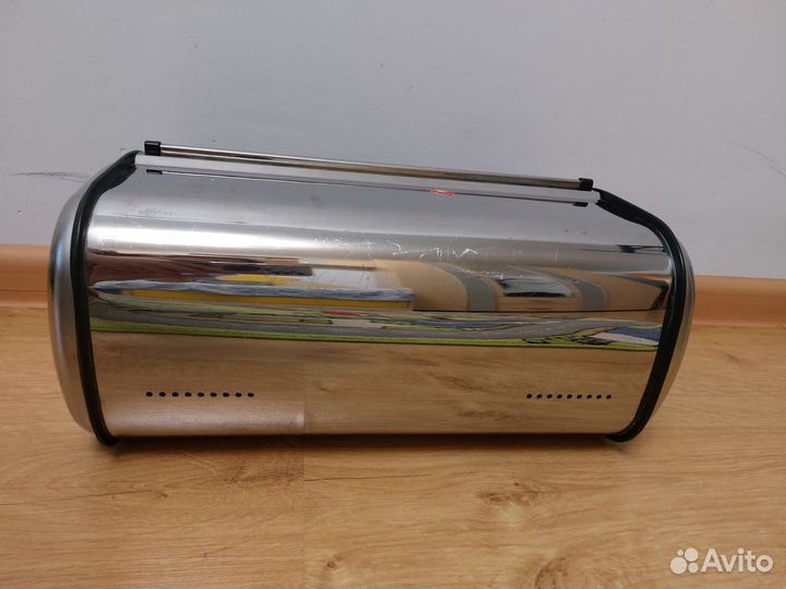 Хлебница металлическая