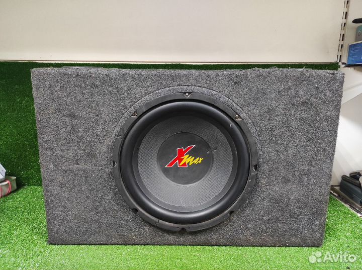 Автомобильный сабвуфер Helix Xmax 300