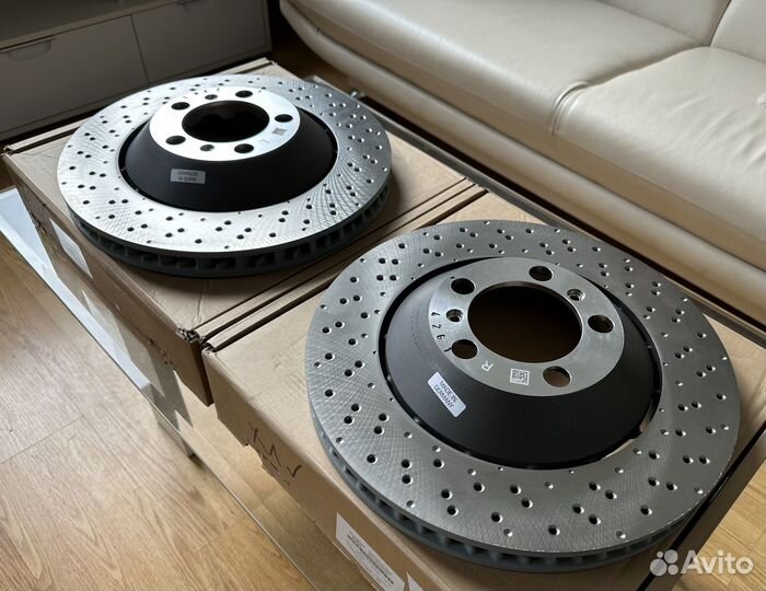 Диск тормозной передний правый Porsche GT3 Carrera