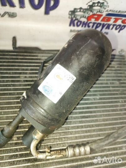 Радиатор охлаждения двигателя Ford Scorpio (1986