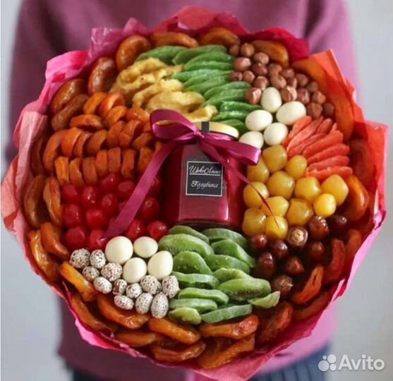 Подарок на 8 марта съедобный букет