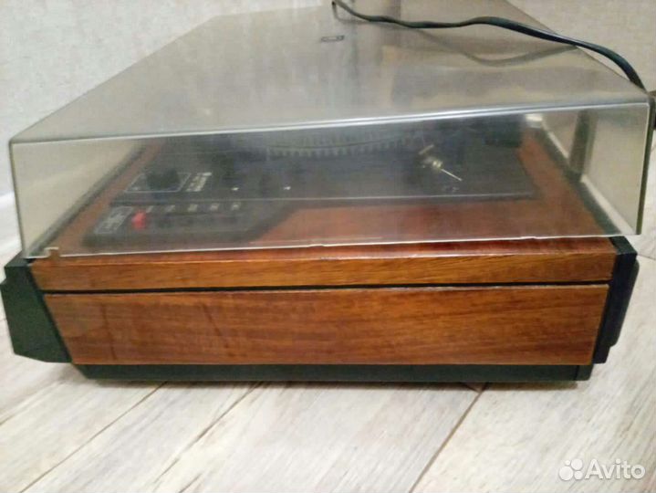 Проигрыватель винила Вега 108 стерео