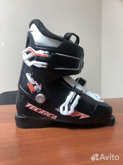 Горнолыжные ботинки 230 (35-36 размер)