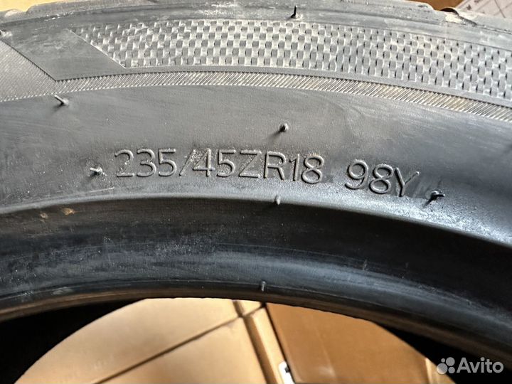 Hankook Ventus S1 Evo 3 K127 235/45 R18