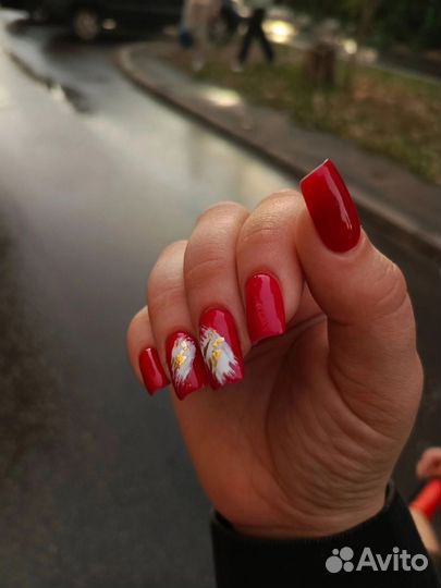 Модель на маникюр