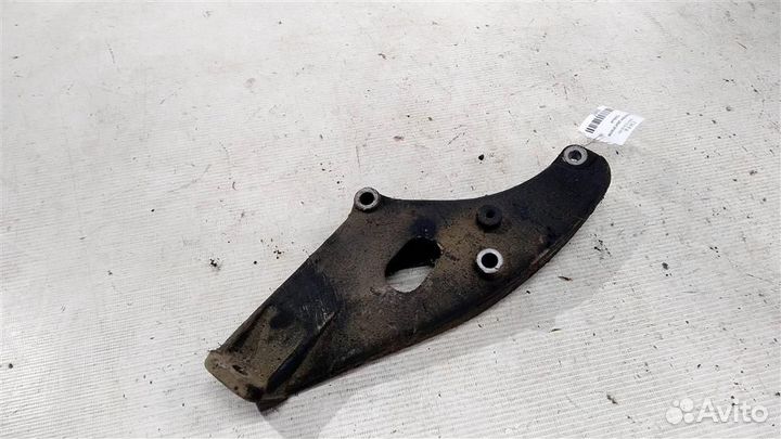 Кронштейн двс правый BMW 5 E34 88-95г