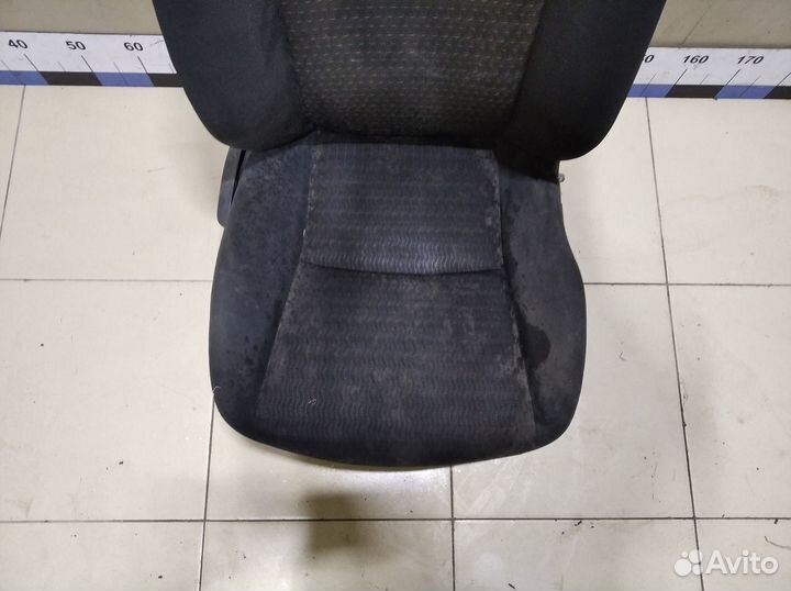 Сиденье переднее правое Corolla E15 2006-2013