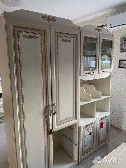 Шкаф в детскую комнату