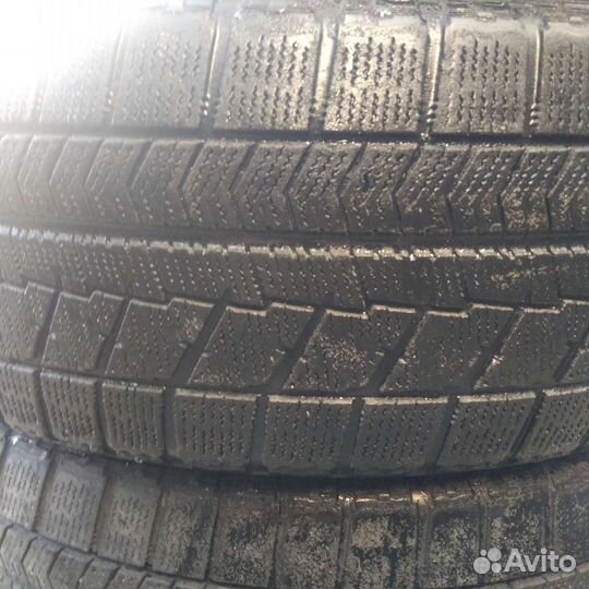 Bridgestone Blizzak VRX 225/60 R18