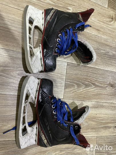 Хоккейные коньки bauer
