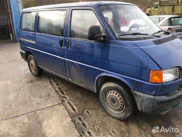 Разбор на запчасти Volkswagen Transporter 4