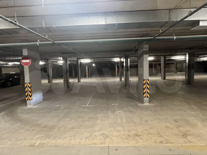 Машиноместо, 13 м²