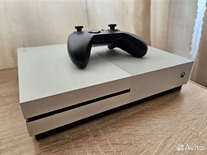 Xbox One s