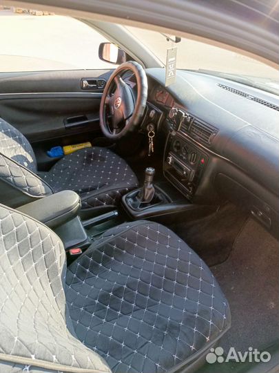 Volkswagen Passat, 1998
