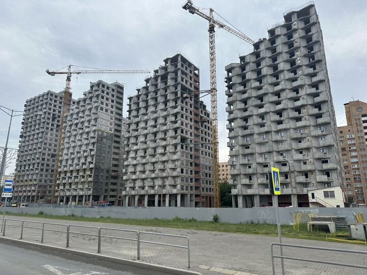 3-к. квартира, 107 м², 2/19 эт.