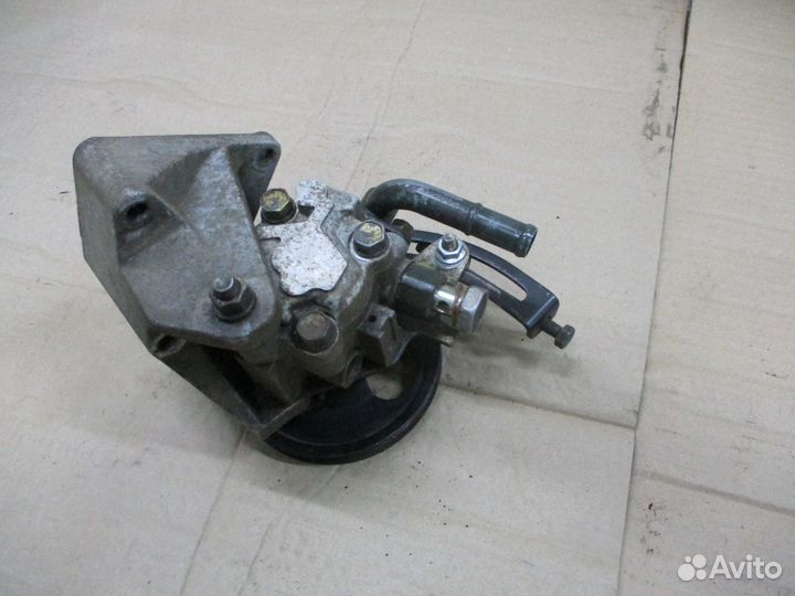 Насос гура Ниссан Альмера Классик QG16