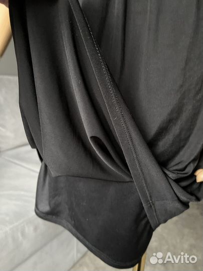 Платье с открытой спиной халтер цум