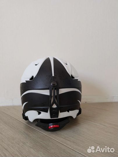 Шлем горнолыжный спортивный