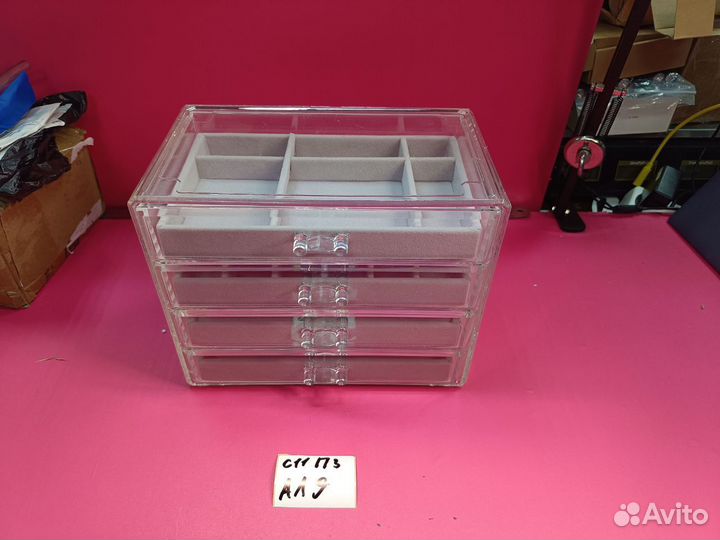 Пластиковая шкатулка для ювелирных изделий