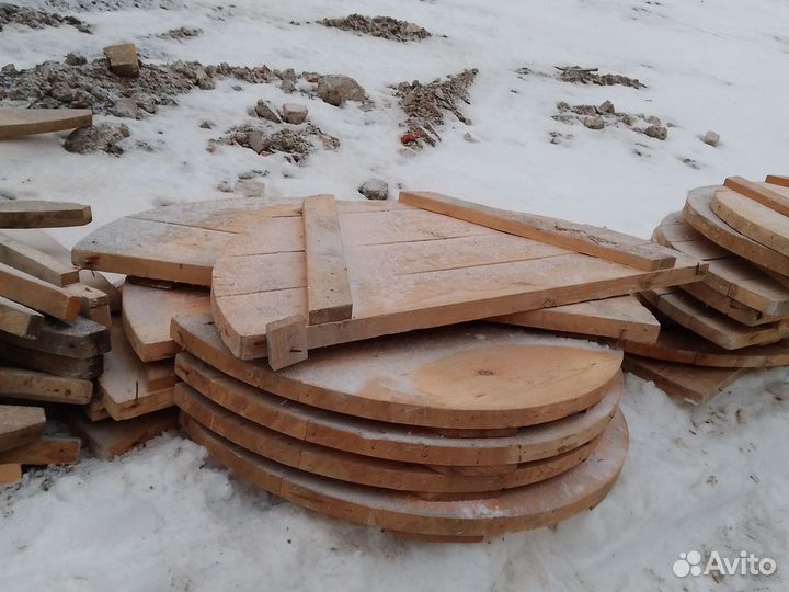 Дрова и материал из дерева