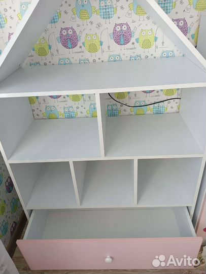 Детский стеллаж домик