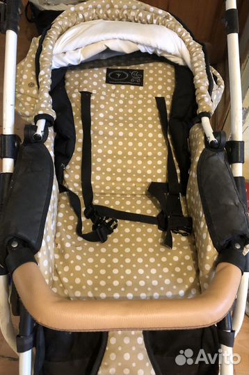 Коляска сидячая