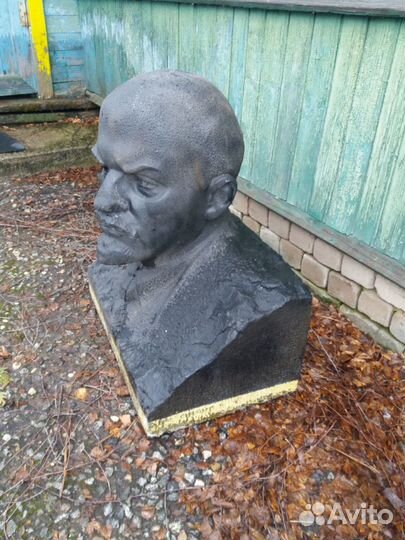 Бюст ленина