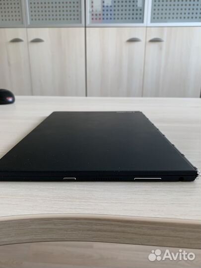 Ноутбук lenovo yoga book