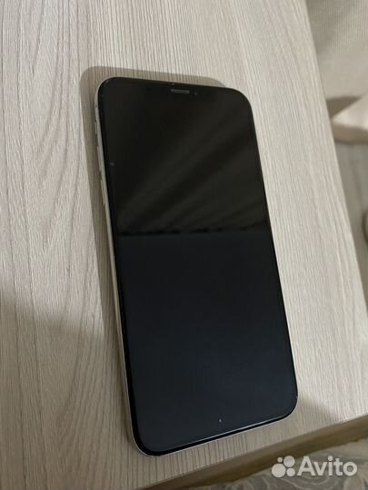 iPhone X, 64 ГБ
