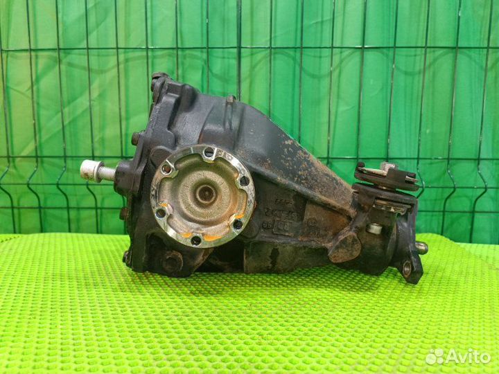 Редуктор задний Mercedes Benz E240 W210 112.911