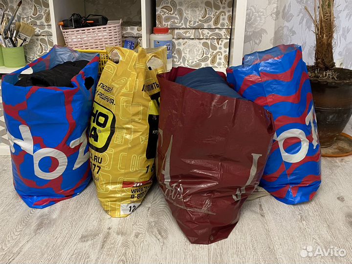 4 пакета женской одежды 60-70 размера