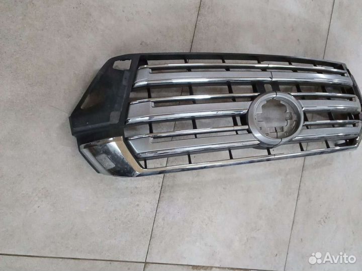 Решетка радиатора тойота Ленд Крузер 200 2015+