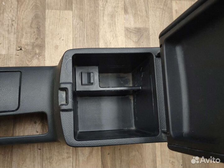 Тоннель салона Nissan X-Trail T31