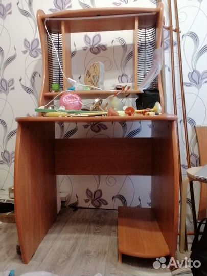 Компьютерный стол